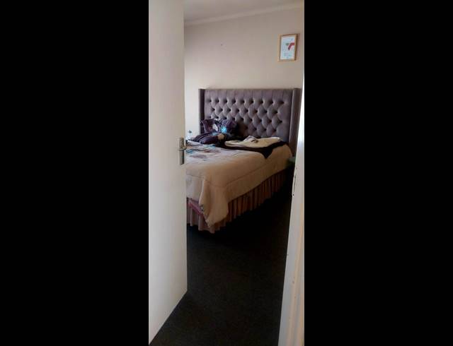 2 BEDROOM TOWNHOUSE FOR SALE IN MONDEOR